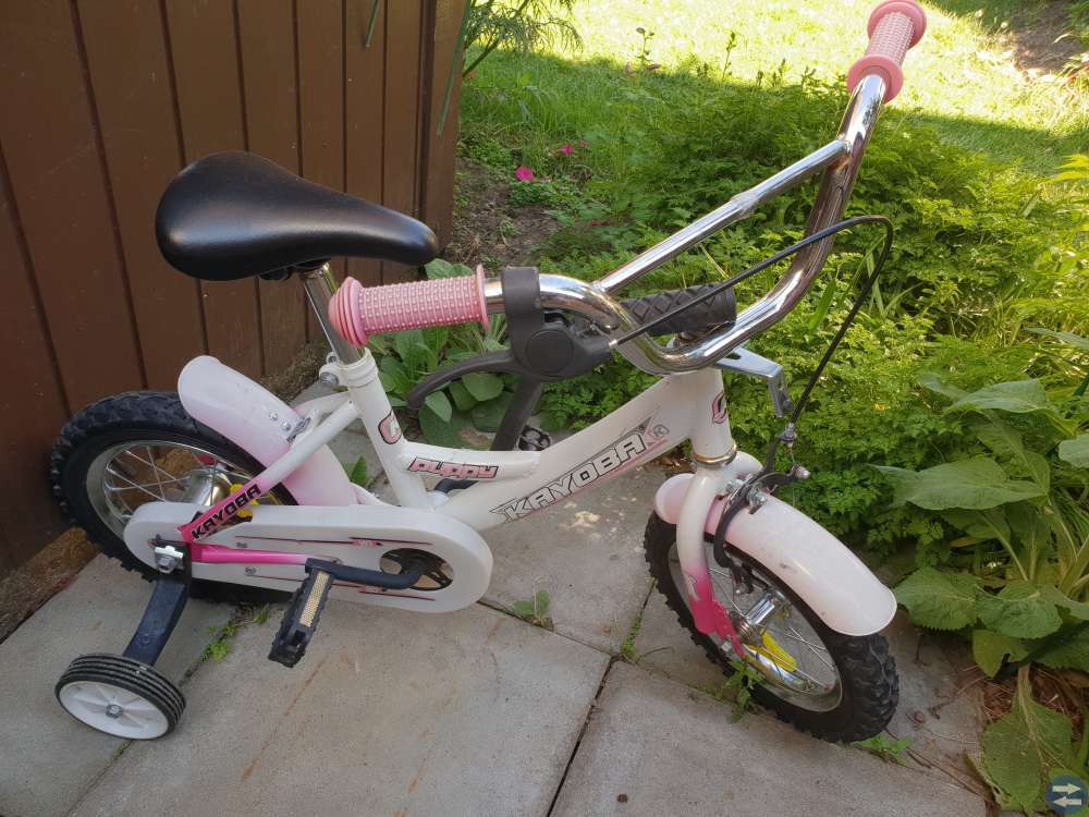 Barncykel, knappt använd.