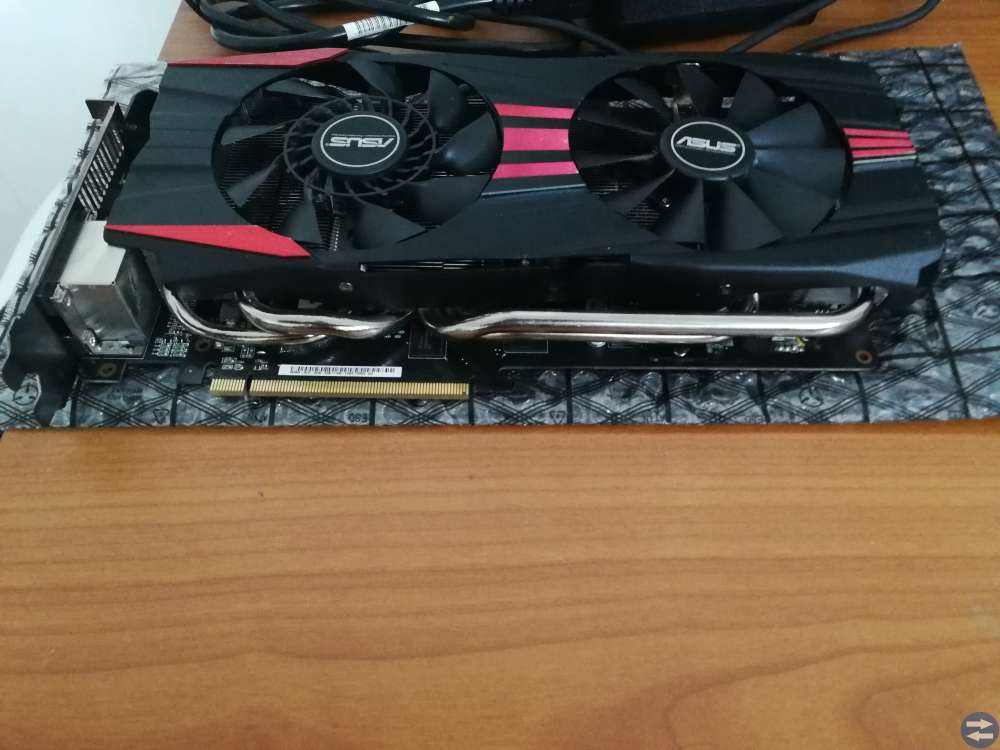 Grafikkort asus radeon R9 280X 3gb minne PCI-E
