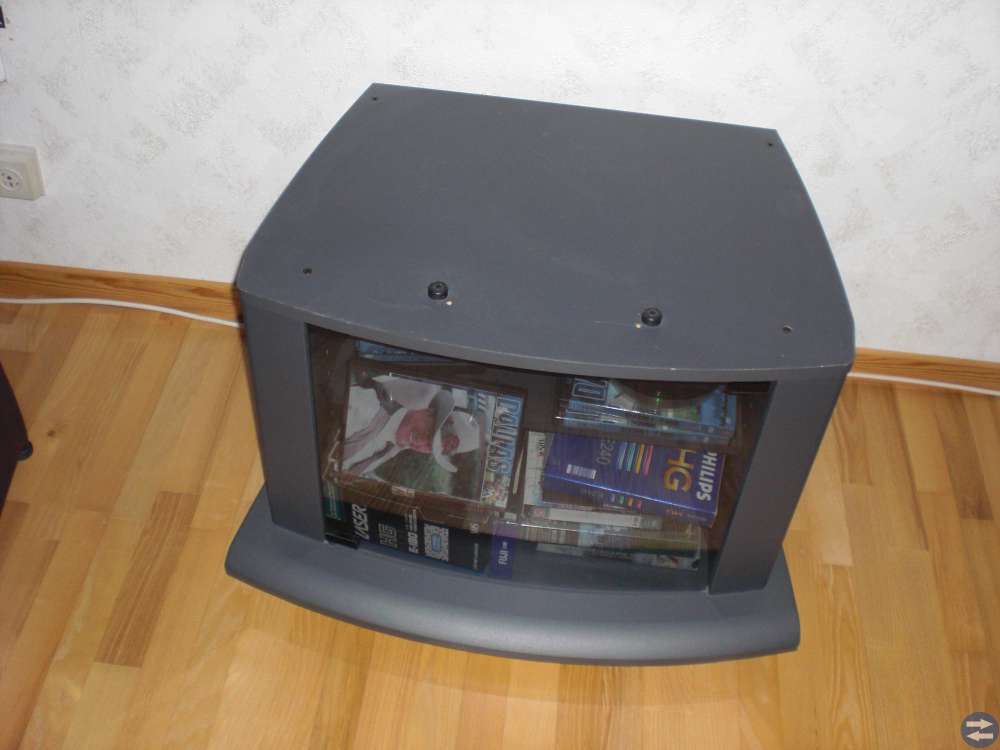 Tv-bänk