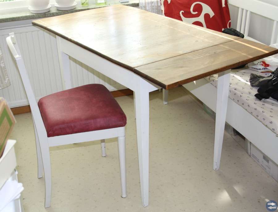 Köksbord med 1 stol