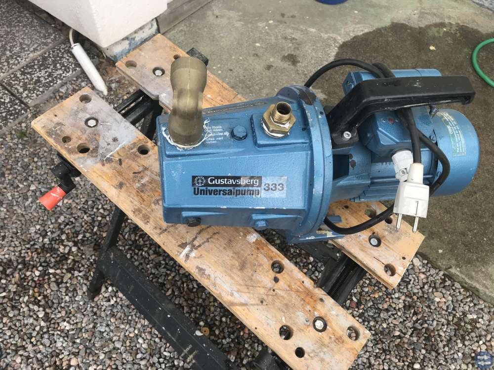 Trädgårds pump