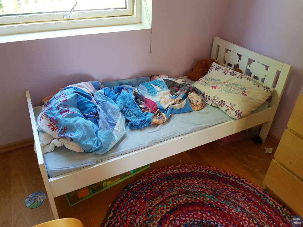Juniorsäng med madrass
