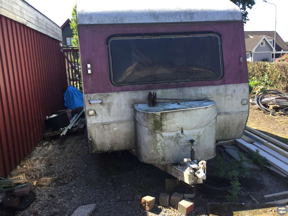 Husvagn bortskänkes