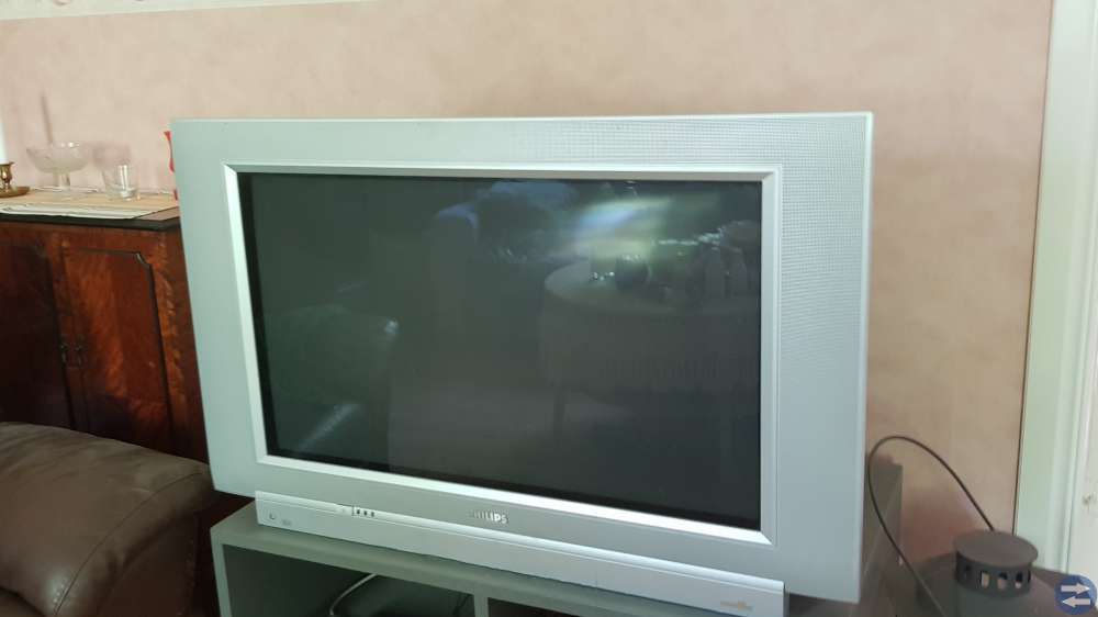 Tjock tv bortskänkes
