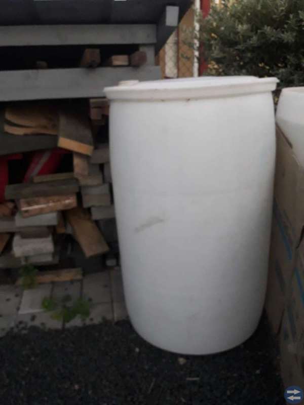 Plast tunnor 200L (fat)