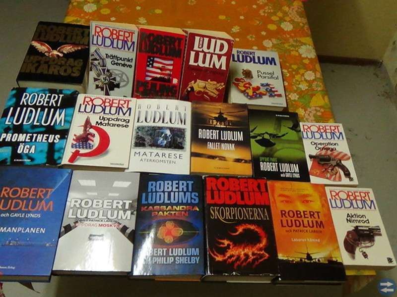 Böcker Robert Ludlum