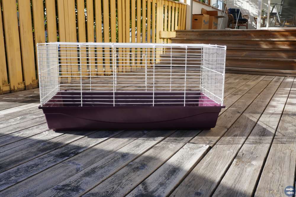 Bur passande till kanin, marsvin eller hamster.
