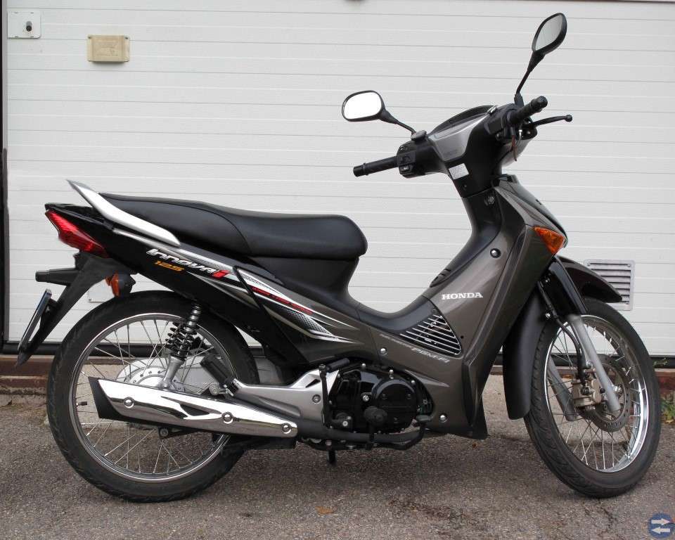 KÖPES!! Honda ANF Innova 125 cc