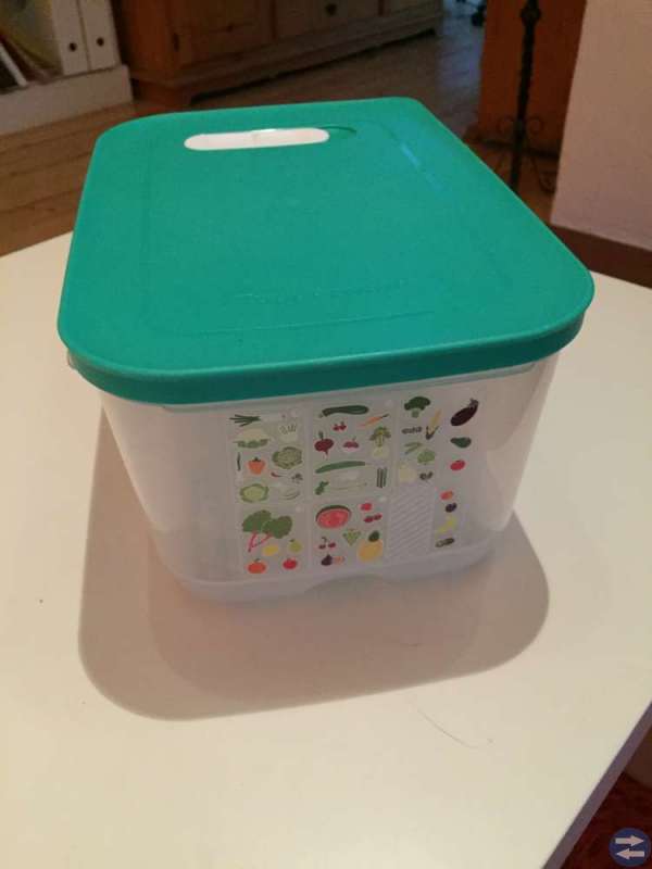 Tupperware grönsakslåda
