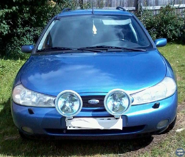 Ford mondeo - 00 ( skrotbil )