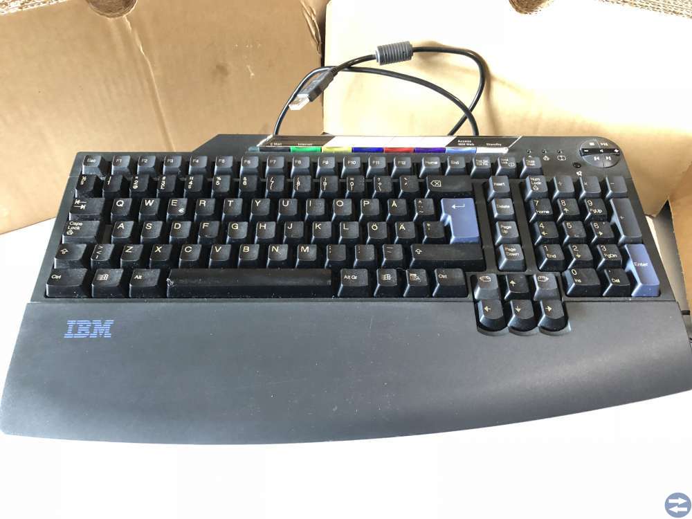 IBM TANGENTBORD SK-8809, SAMT IBM MUS MO09KZ