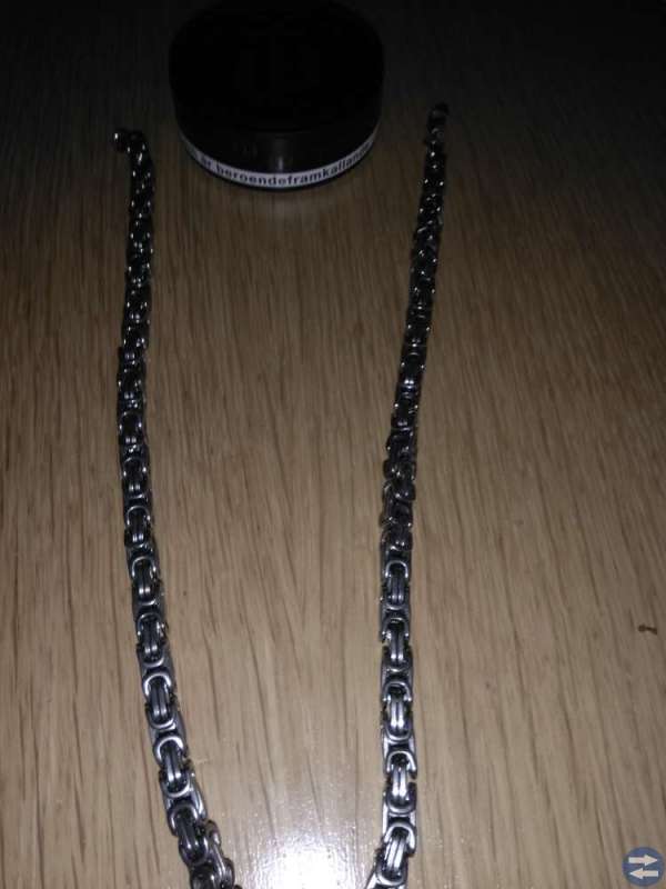 Halsband