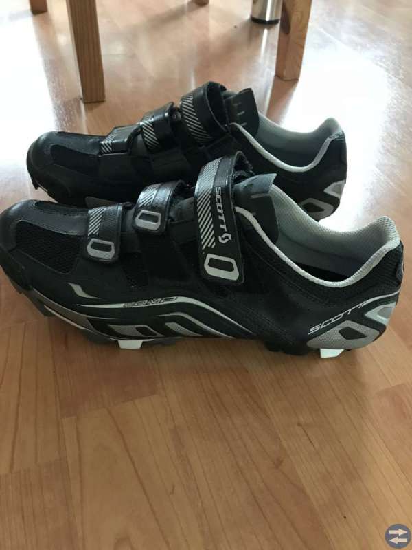 Cykelskor 43