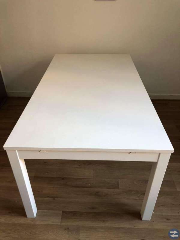 Stort vitt matbord IKEA Bjursta
