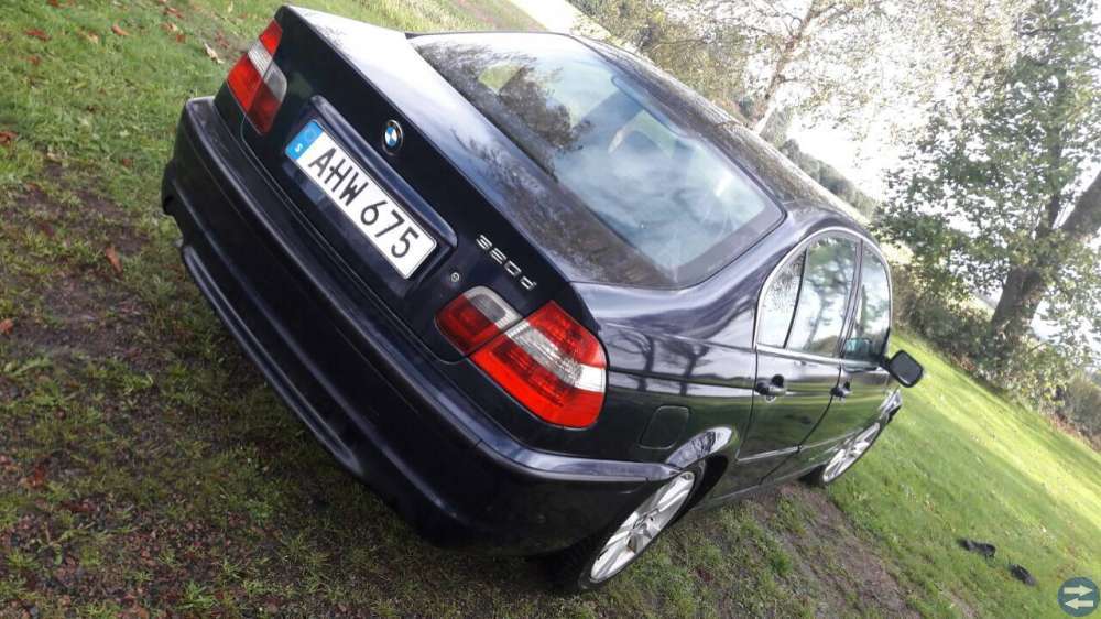 BMW 320