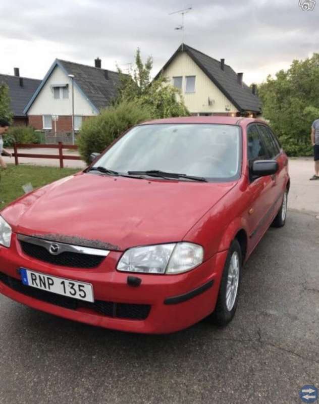 Mazda 323F