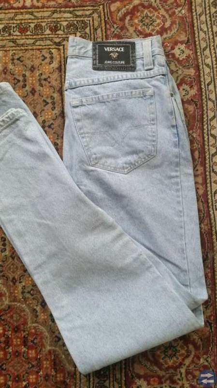 Jeans till tjej/kvinna. Versace jeans couture.