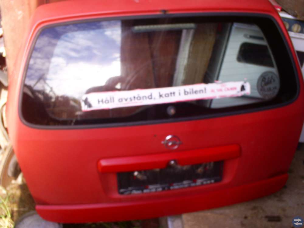 Baklucka vänsterdörrar opel astra -01