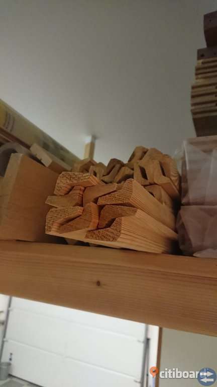Taklist i omålad furu 32*21mm