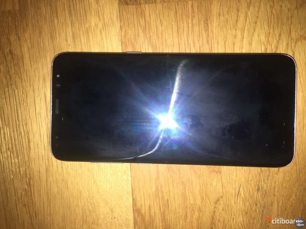 Samsung Galaxy S9, knappt använd!