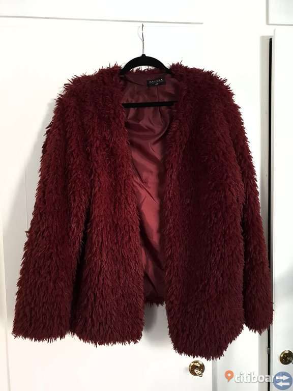 Fluffig jacka storlek XL