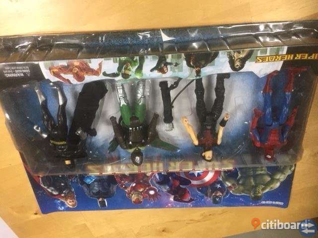 SUPER HEROS 4 ST FIGURER