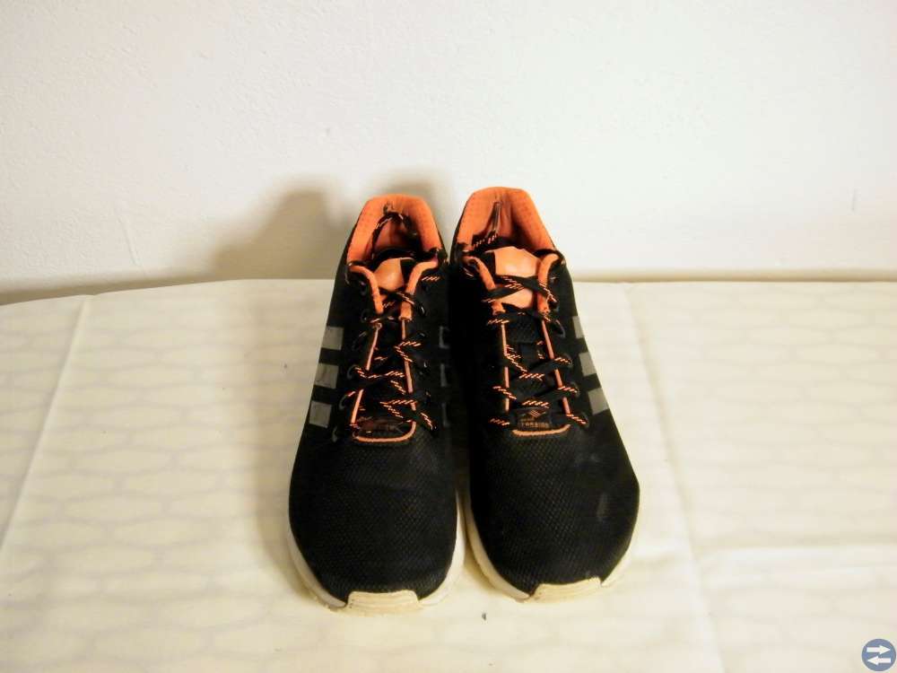 Snygga sportskor Adidas ZX Flux