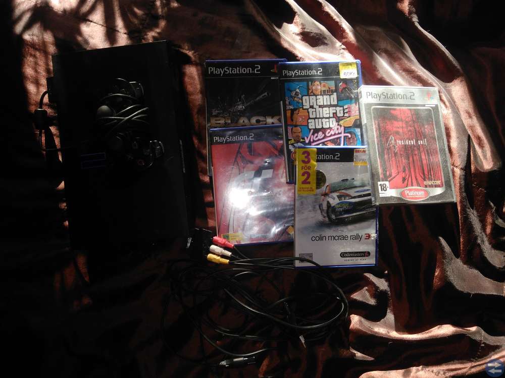 Playstation 2 med kontroll