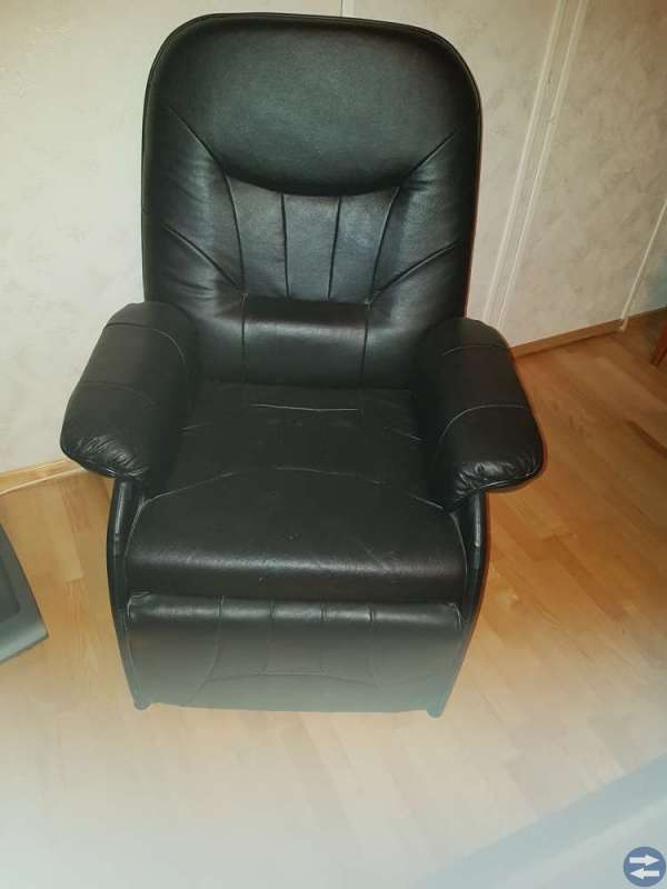 Skinnfåtölj