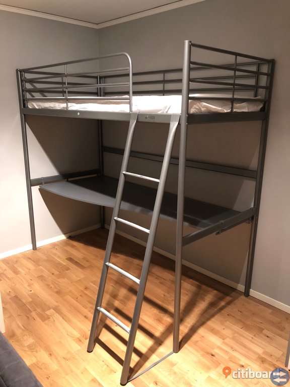 Ikea loftsäng med skrivbord
