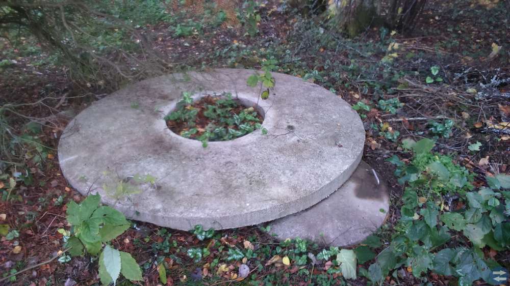 Cementlock till avloppsbrunn