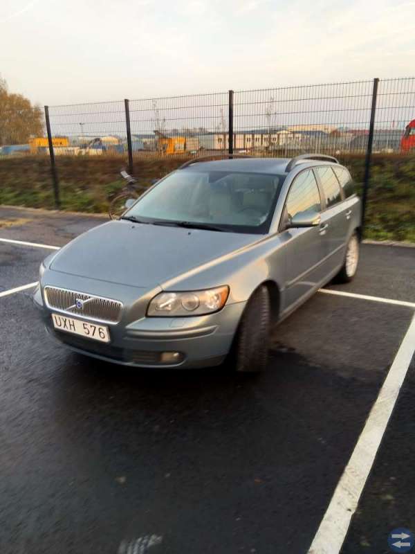 VOLVO V-50 -04