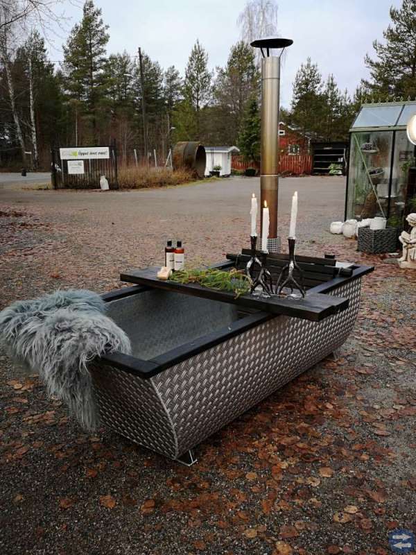 Vedeldat Badkar från Hikki