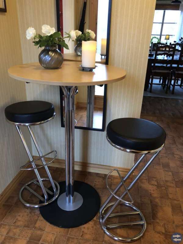 Barbord inkl. 4 stolar