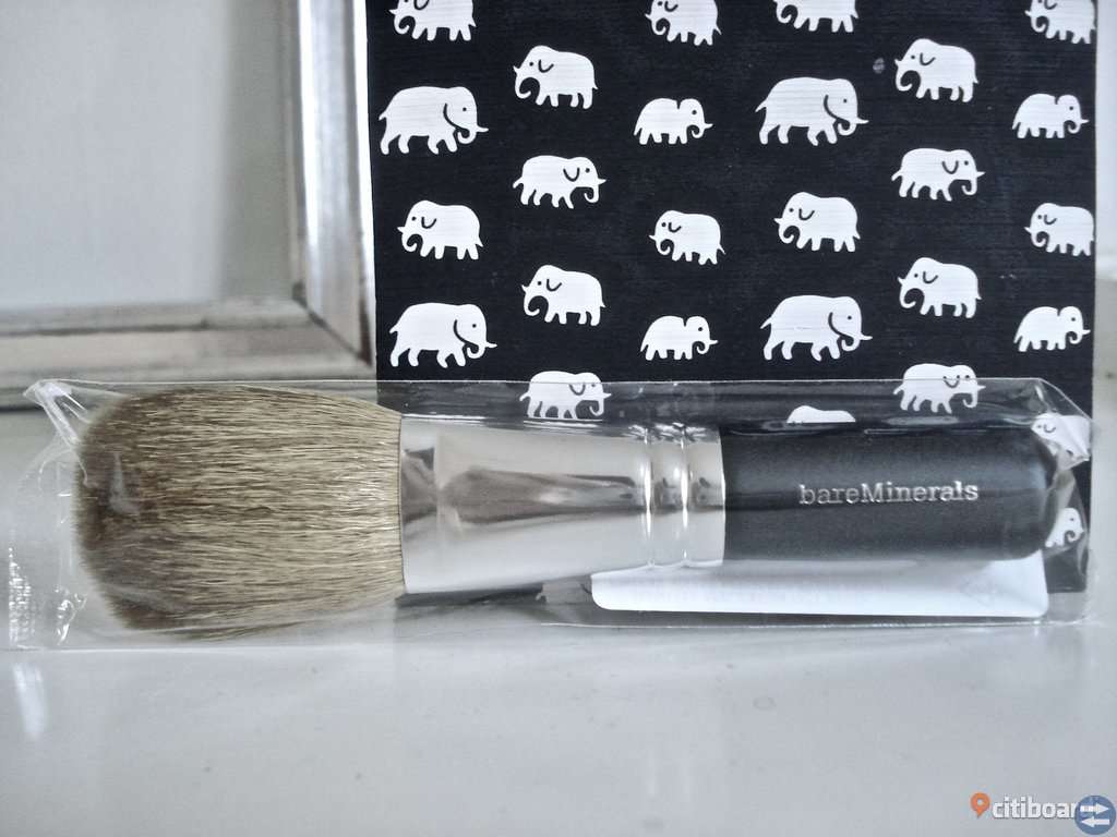 Bare Minerals - Flawless Application Face Brush! Värde 375:-! Ny!