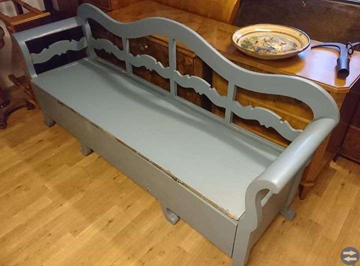 Äldre Gedigen Träsoffa/Köksoffa