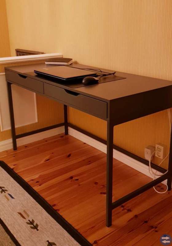 Skrivbord från Ikea