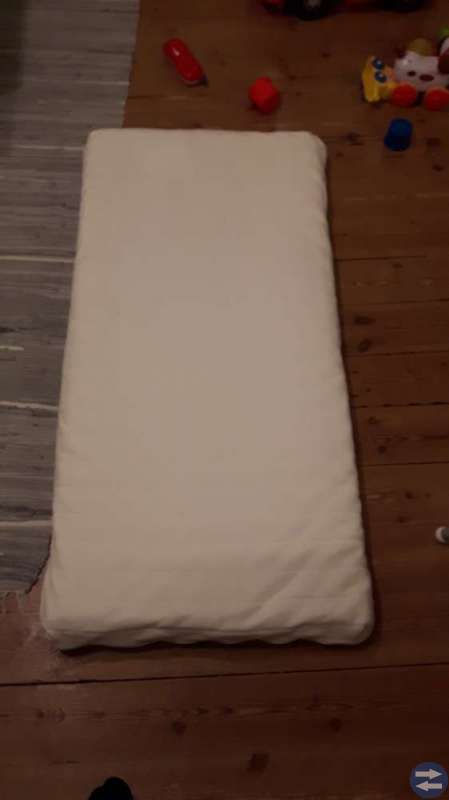 Madrass IKEA spjälsäng