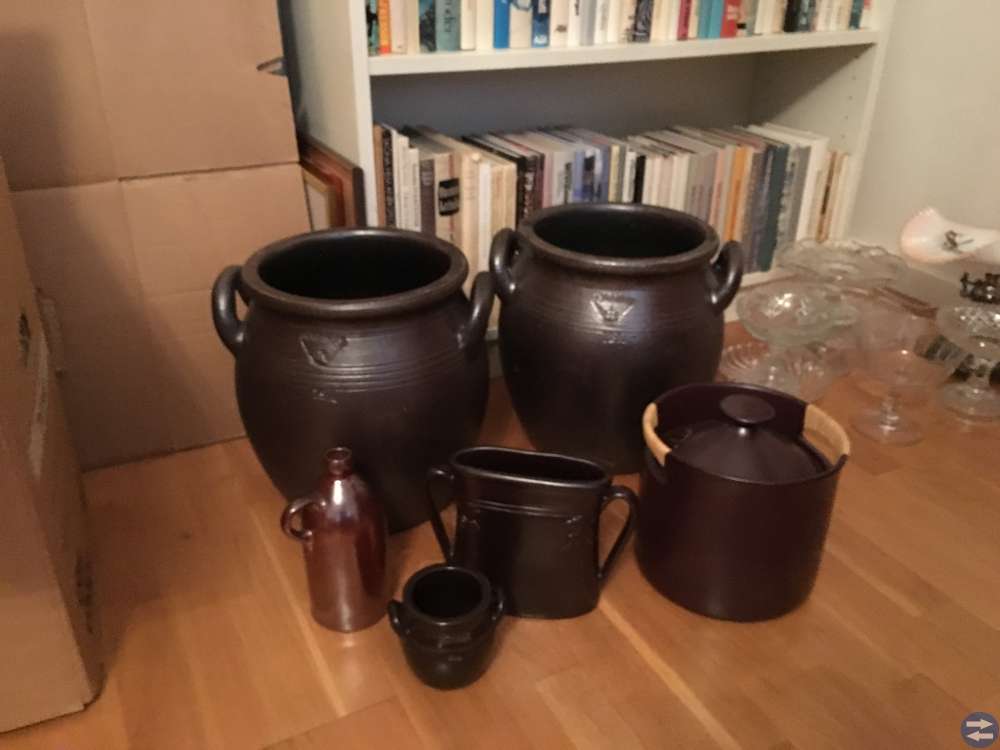 Höganäs krukor i olika storlekar