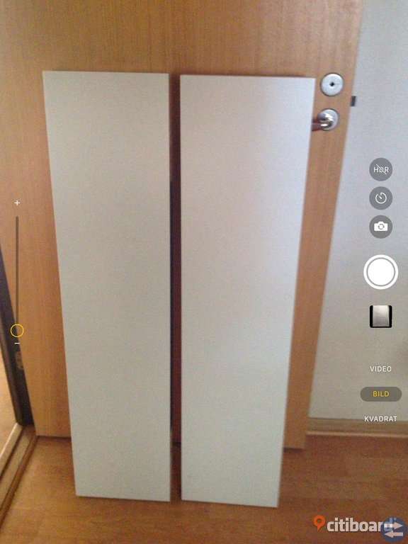 2st nya Ikea Lack hyllor med fäste