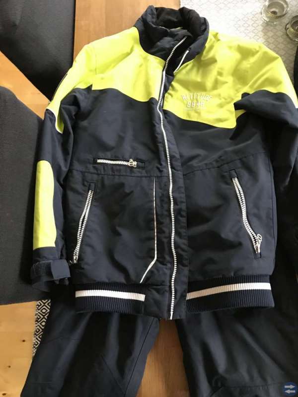 Fin skidjacka 8848 storlek 140 . Termobyxor storle