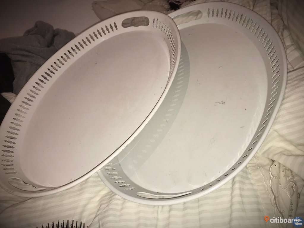 Två fina fat för 60kr