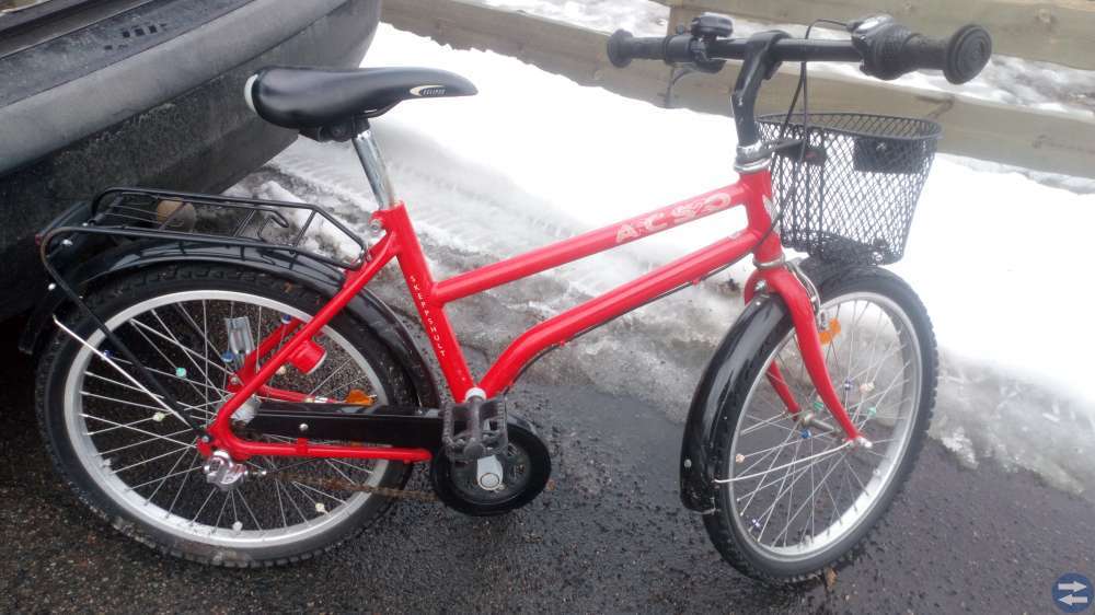 Skeppshult tjej cykel