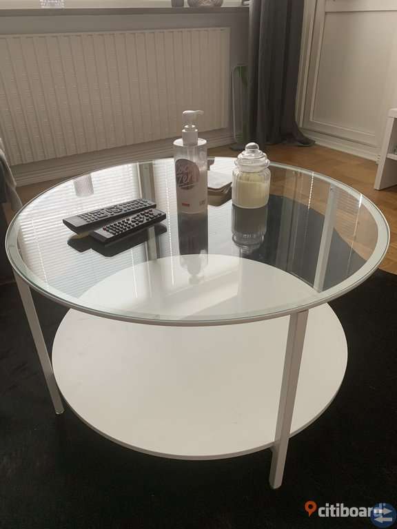Soffbord med glasskiva Tanumtorget.se Annonsera gratis Soffbord med glasskiva Annonser säljes annonser