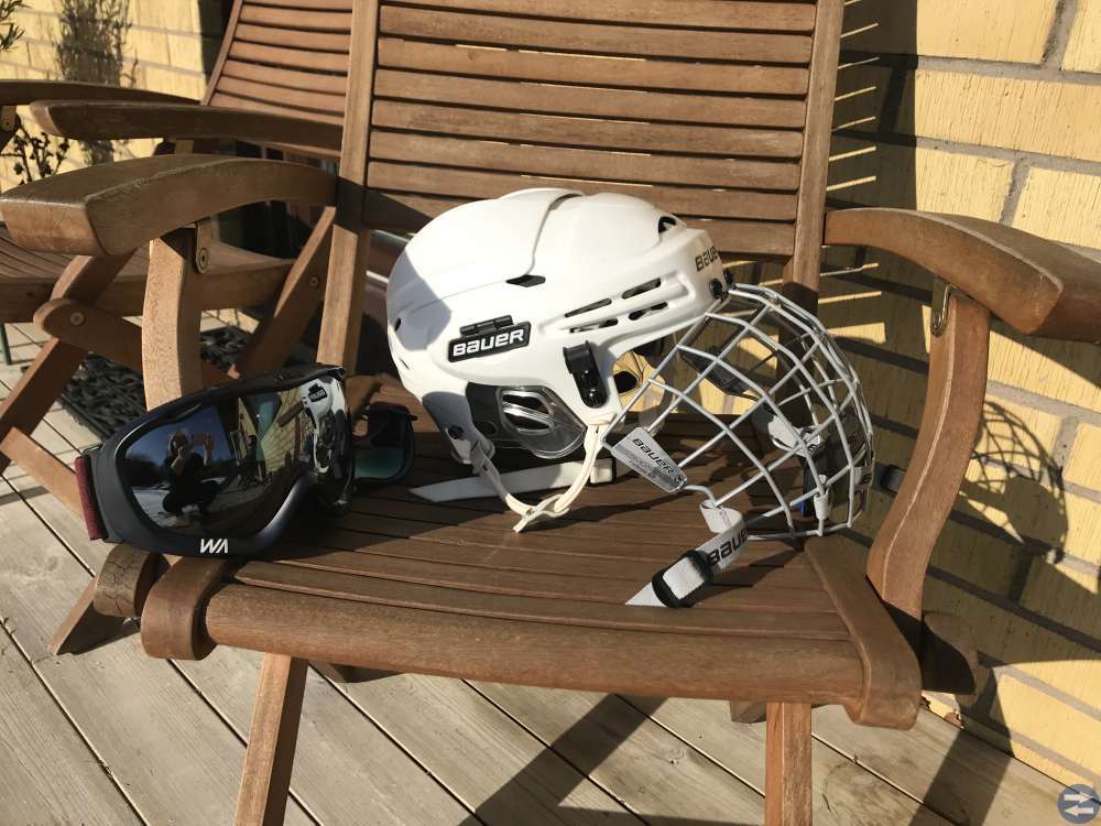 Bauer hockeyhjälm, Warp skidglasögon
