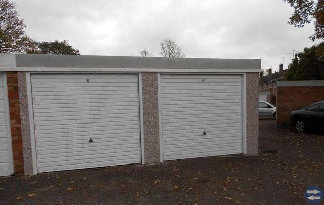 Garage eller förråd till mc önskas hyras