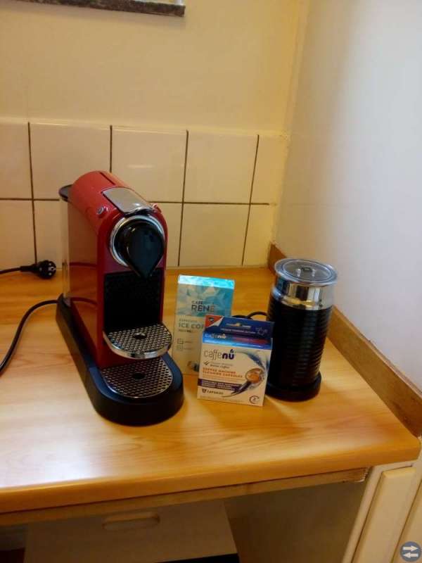Nespresso maskin med mjölkskummare
