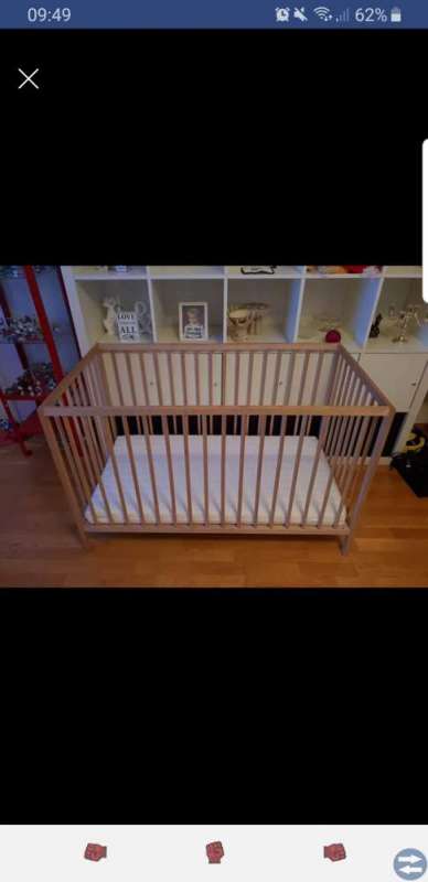 Fin spjälsäng Sniglar från IKEA
