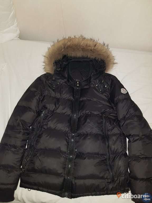 Moncler jacka herr Sölvesborgtorget.se Annonsera gratis moncler dunjacka citiboard.se