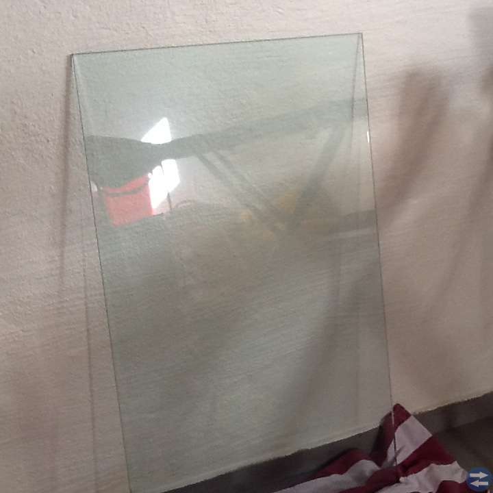 Glas härdat glas 58x100 cm. Tjocklek 12mm.